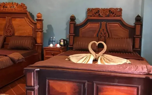 Gibbon Lodge