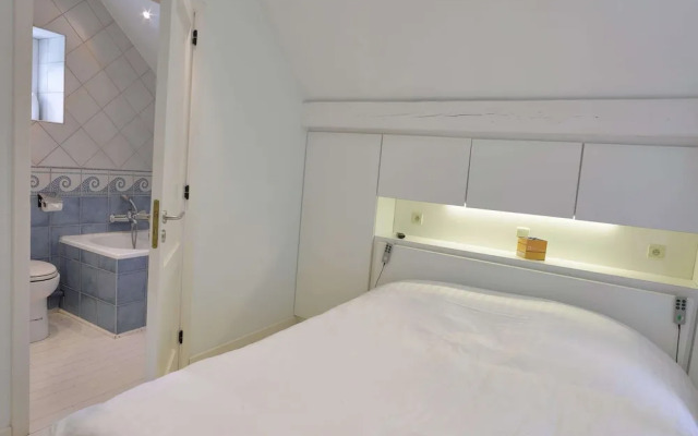 Villa White in Spa With Pool