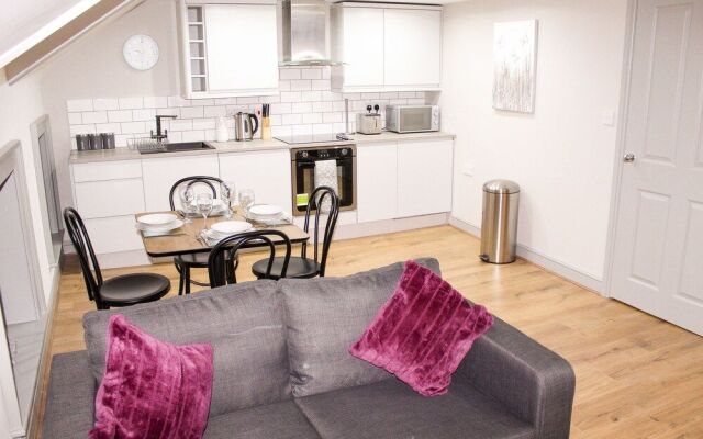 Modern Duplex Apartment Nr Liverpool ONE