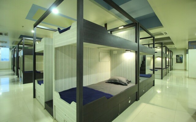 Jackpot In & Out Dormitory