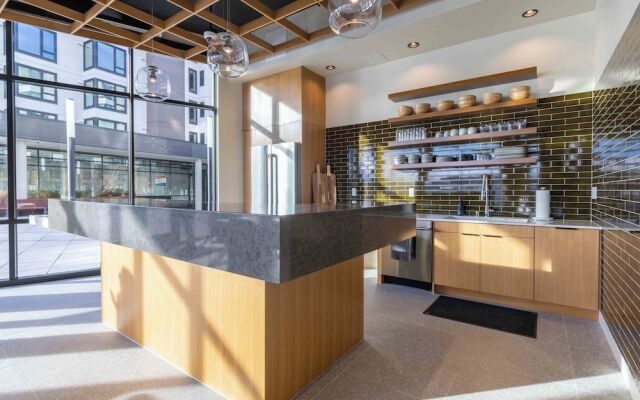 Marina Square Suites