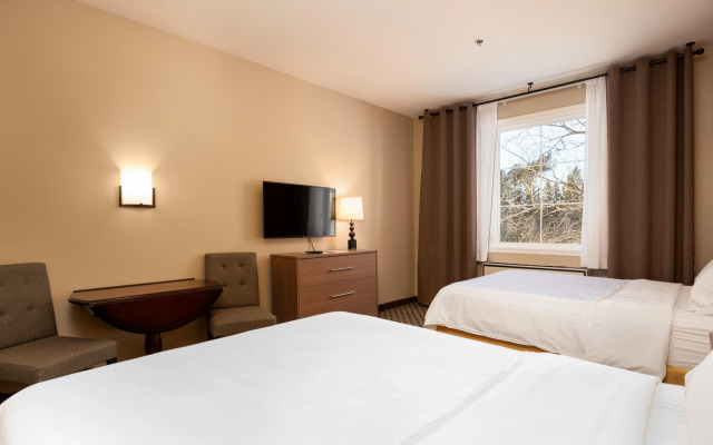 Holiday Inn Express and Suites Tremblant by IHG