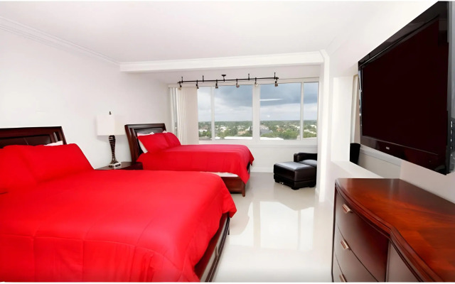 Ocean Manor Beach Hotel