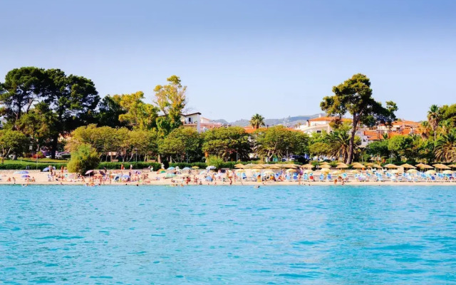 Xenios Hotel