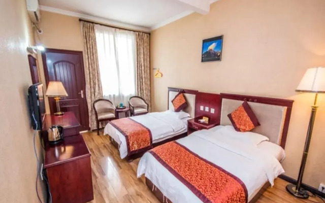 Rushe Inn