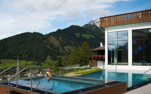 Pleasing Apartment in Matrei in Osttirol with Infrared Sauna