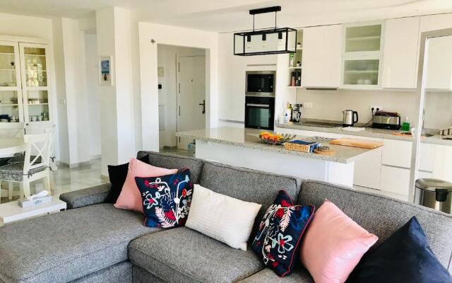Stunning apartment metres from the beach - RDR222