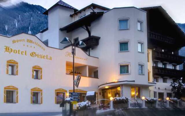 Gisela Hotel