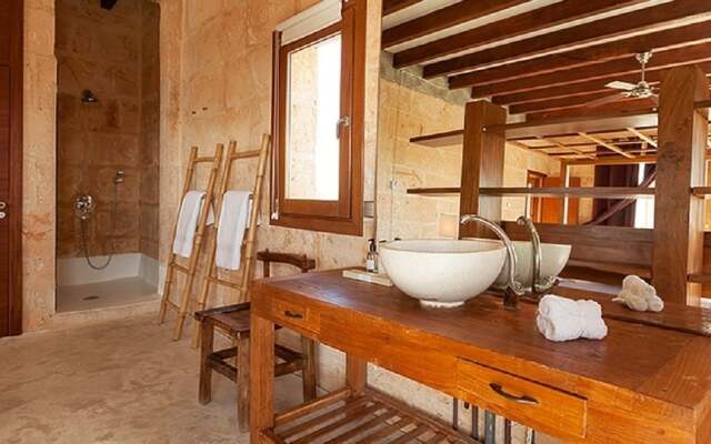 Residence by G Son Covas