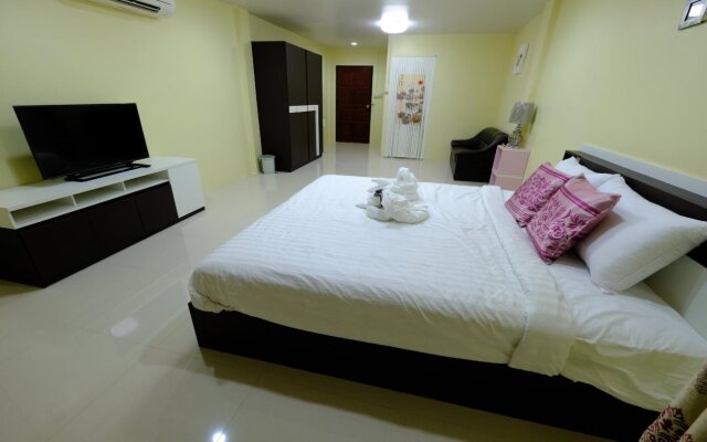 Donmueang Airport Residence Hostel