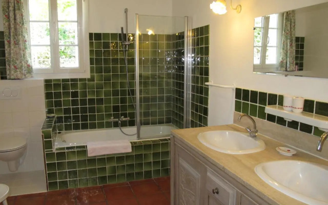 Holiday Home La Rouveyrolle - BSC130