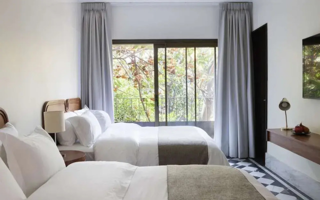 Hotel Dama
