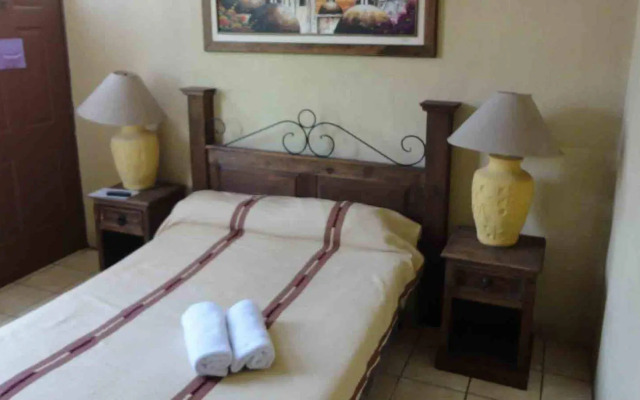 Hostal Los Volcanes - Hostel