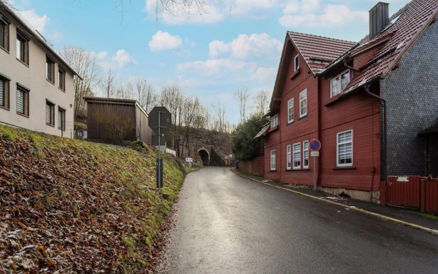 Retreat With Forest Views