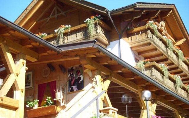 Albergo Garni' Laura