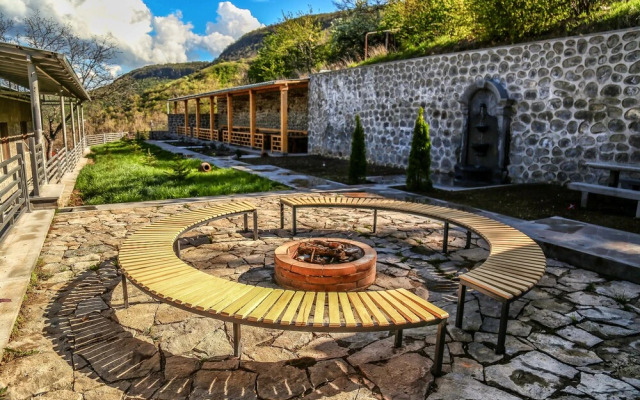 Lara Hotel