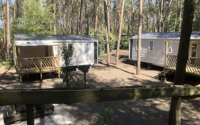Nice Chalet With Deck, in the Antwerp Kempen