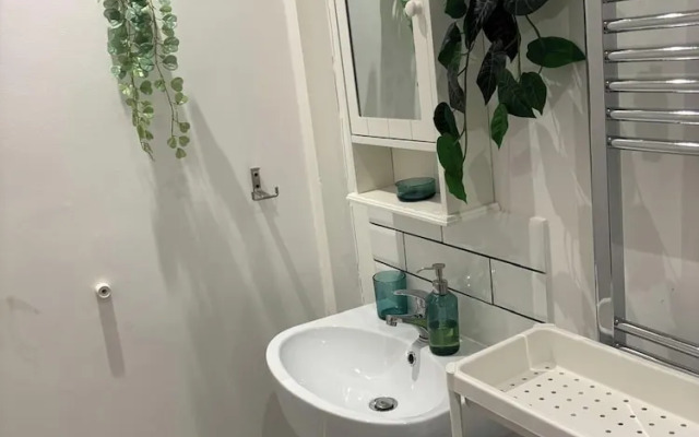 South Manchester 2-bed Apt With Ensuite, Sleeps 4