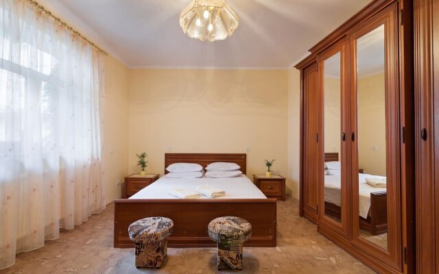 Paradise apartment 1
