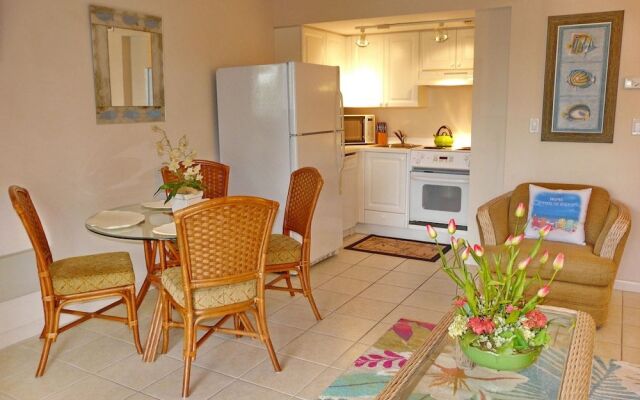 Breezy Condo With Deluxe Pool and Private Beach Access