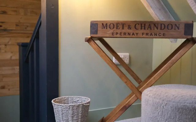 The Crown Inn Dial Post