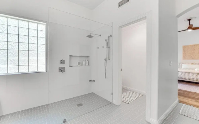 Gilbert Home w/ Private Pool & Yard!