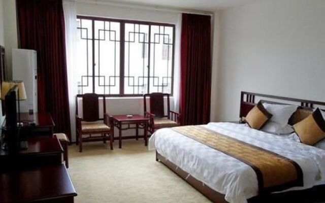 Yifeicui Villa Hotel - Tengchong