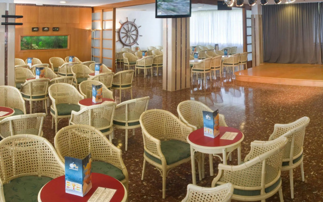 Hotel GHT Aquarium & Spa