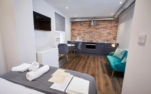 Three Cranes Serviced Apartments