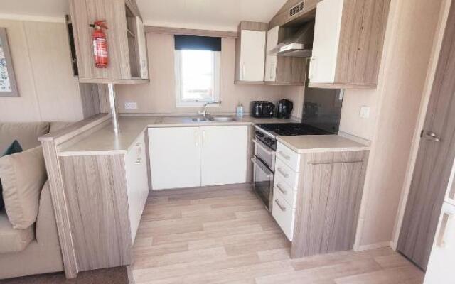 Golden Palm Getaway's PG143