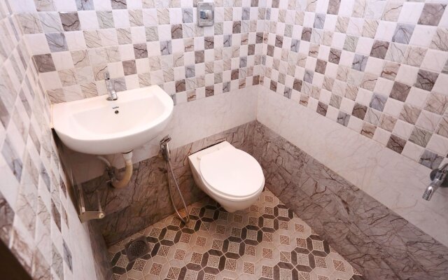 OYO 4706 Chalil Residency