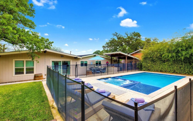 Luxury Home W/pool, Grill/bar, &movieroom