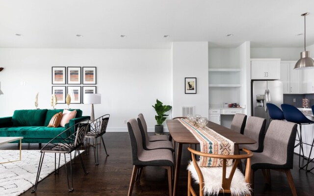 Domio Sylvan Park Vibrant 12BR 3 Houses