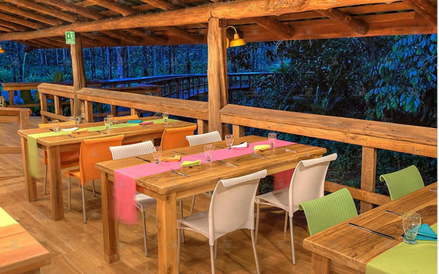 Cinco Ceibas Lodge