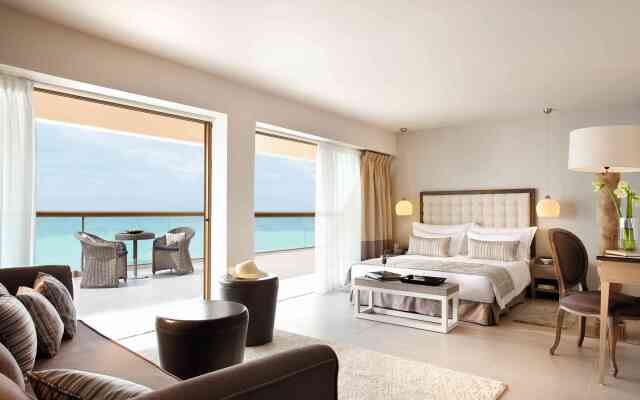 Sani Beach Hotel & Spa