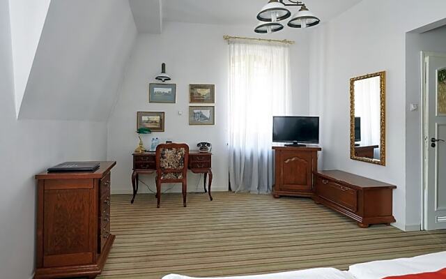 Hotel Pałac w Myślęcinku