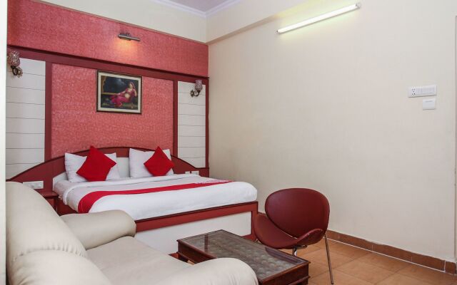 OYO 15425 Hotel Royal Heritage