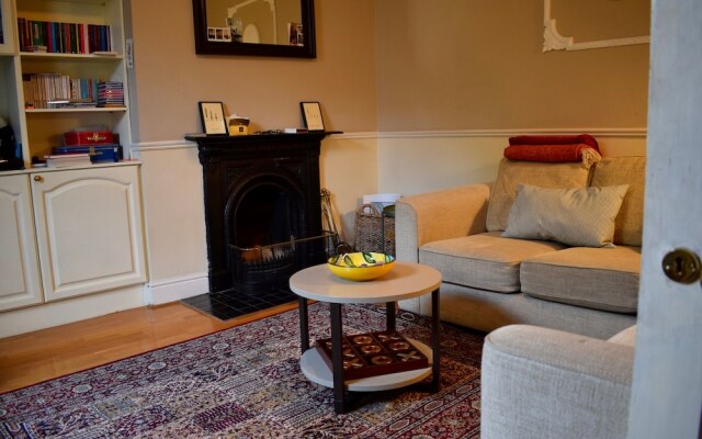 3 Bedroom House Near Portobello