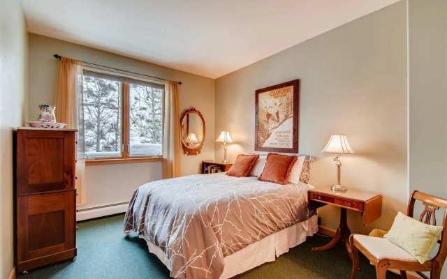 1-1220 Lionsridge Loop 3B
