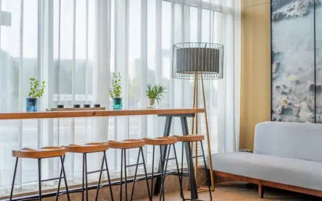 King Shinning Hotel (Yantai University International Expo Center Branch)