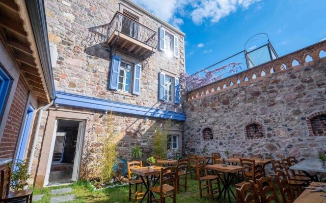 Cunda Alesta Otel