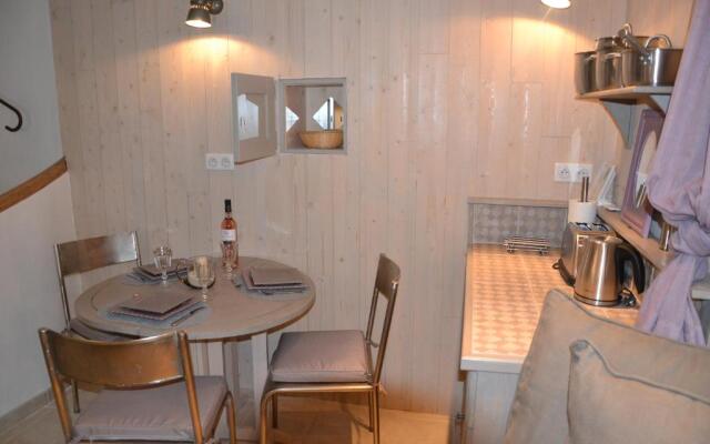 La Maison de Moustiers