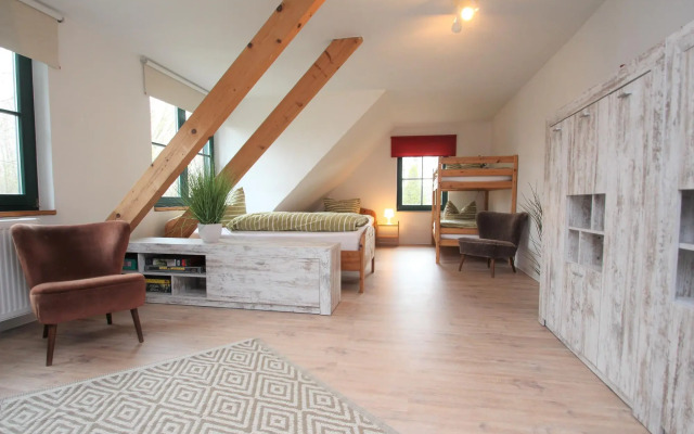 Semi detached house, Glave