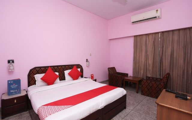 OYO 33385 Hotel Mandakini