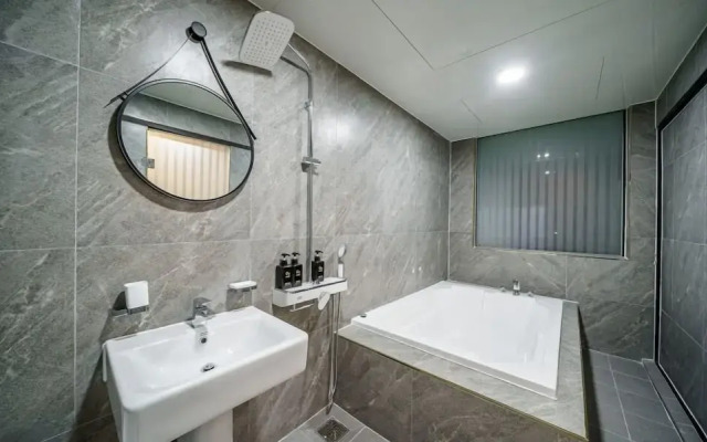 Dongducheon G7 Hotel