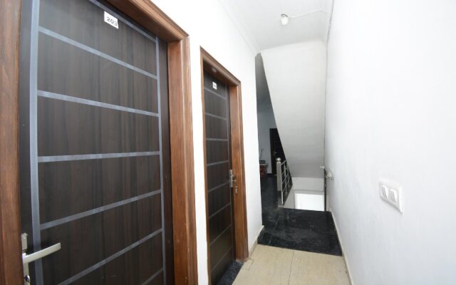 Hotel Mm Crown By OYO Rooms