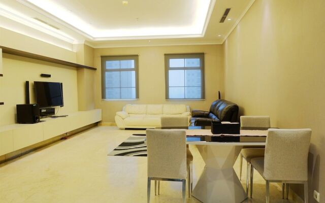 Luxury 2br the Bellezza Apartment with City View