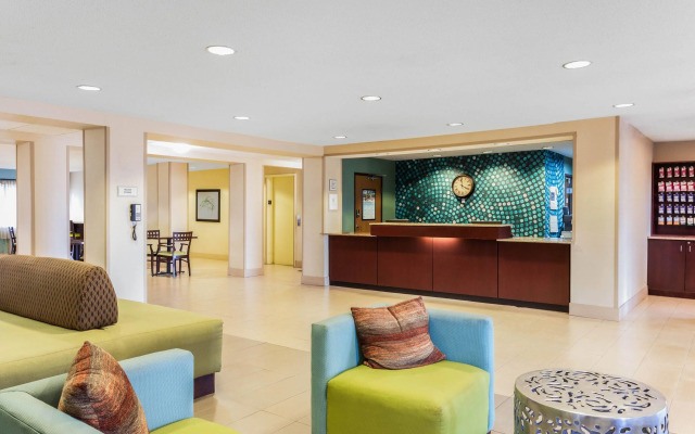 La Quinta Inn & Suites by Wyndham Frankfort