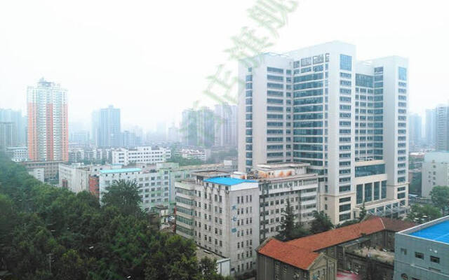 Qingcheng Apartment