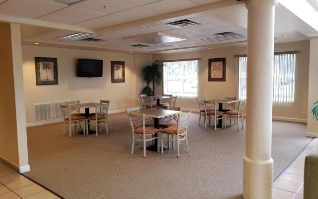 Allure Suites